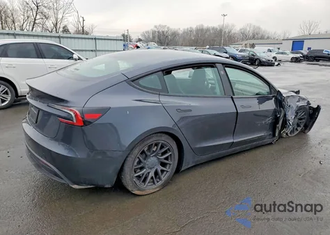 2025 Tesla Model 3 из США, поврежденный, VIN 5YJ3E1EA4SF880307